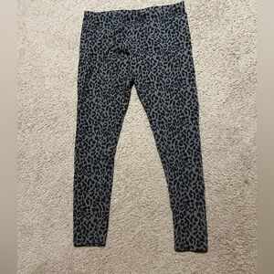 Moda International grey leopard Capri leggings